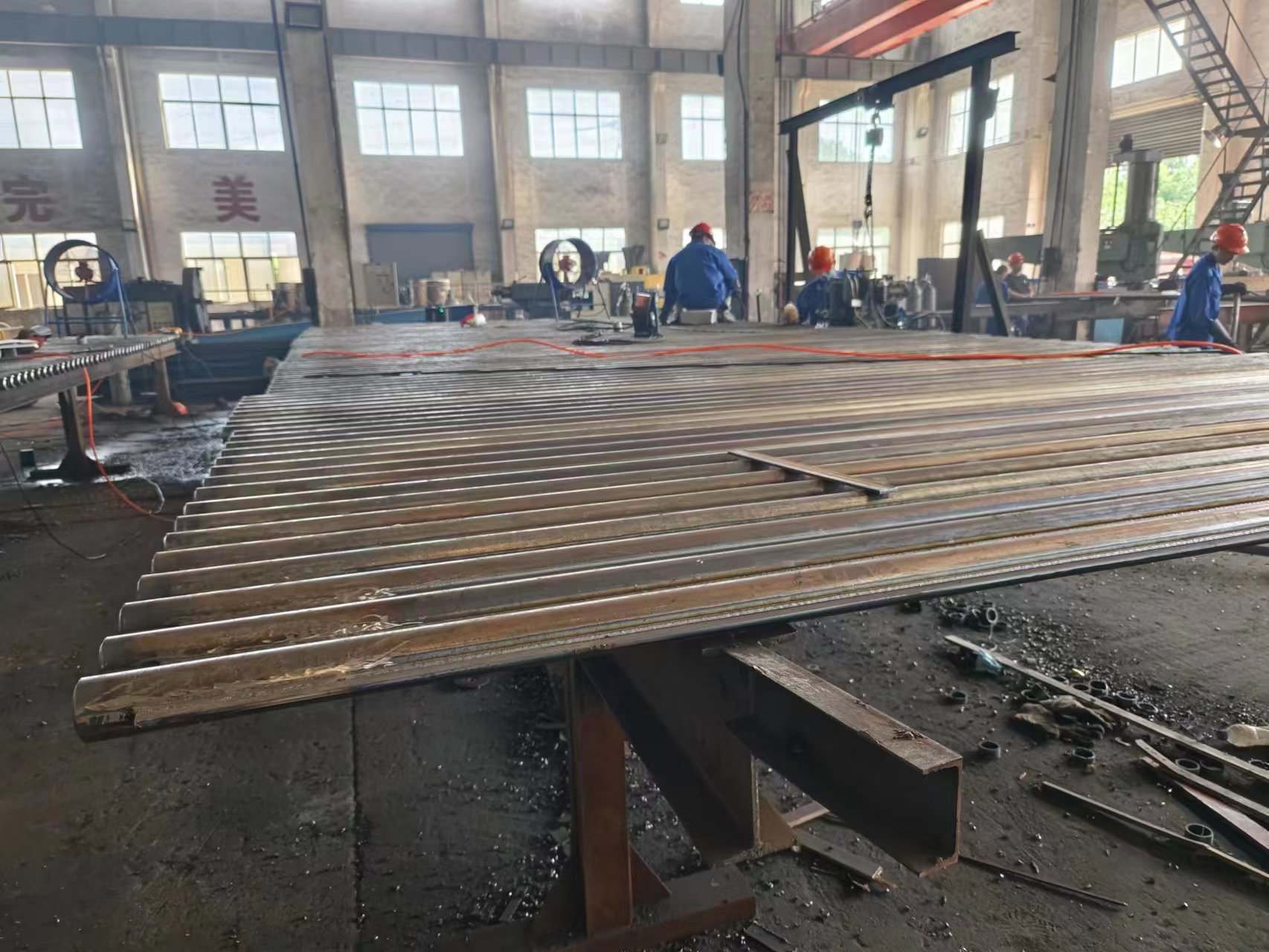φ60.3×7.5\SA-210C 水冷壁帶鰭片內(nèi)螺紋管，帶鰭片。2）附質(zhì)量證明書，3）品牌：武鍋、東鍋、哈鍋選其一