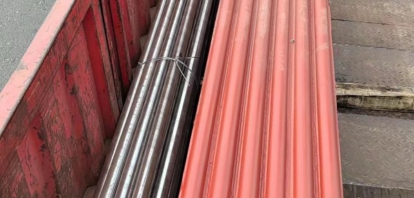 雙面水冷壁管（內(nèi)螺紋）Φ60×12.2mm，材質(zhì)：12Cr1MoVG。含材質(zhì)證明、出廠(chǎng)合格證，水壓試驗(yàn)、通球報(bào)告等資料